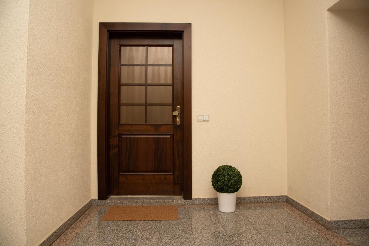 Kassberg Apartment Im Retro-Stil / Netflix & Wifi Chemnitz Exteriör bild